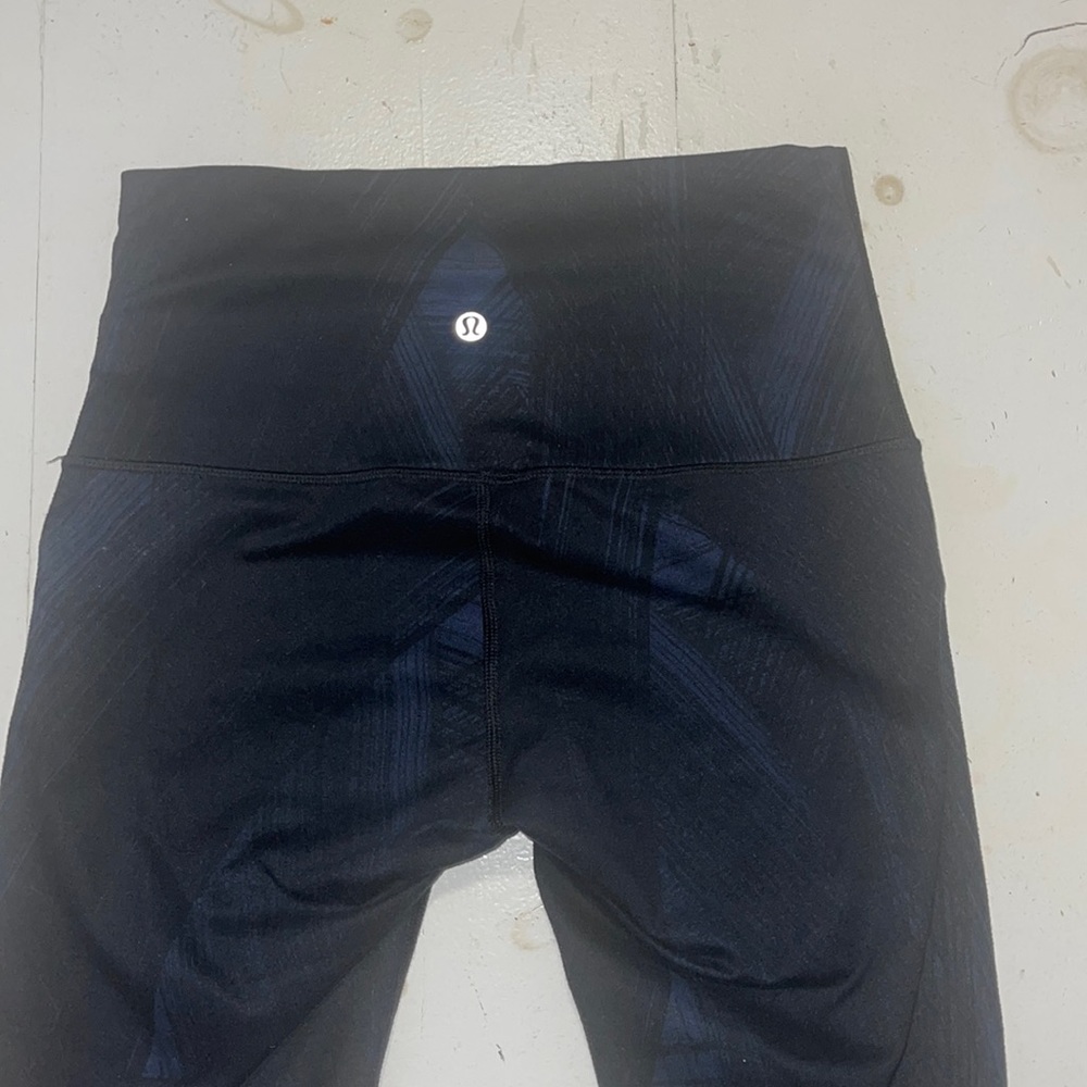 High wasted patterned Lululemon leggings